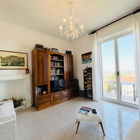 Casa Vacanze Con Vista Panoramica Frassinello Eksteriør billede