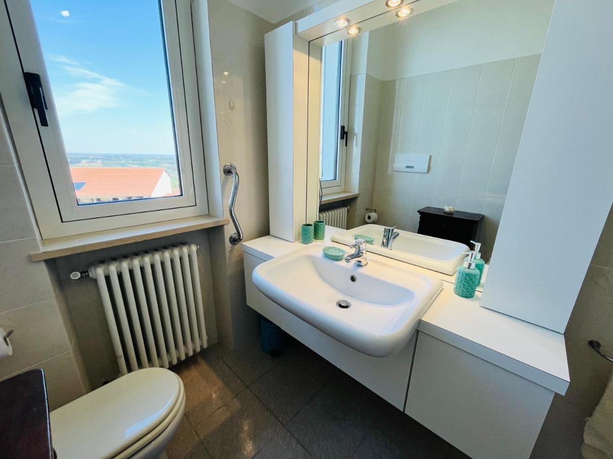 Casa Vacanze Con Vista Panoramica Frassinello Eksteriør billede